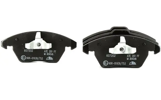 Ели комплект колодок переднего тормоза (4 шт.) для PEUGEOT 208 307 3008 308 207 RCZ мини CITROEN C4 |