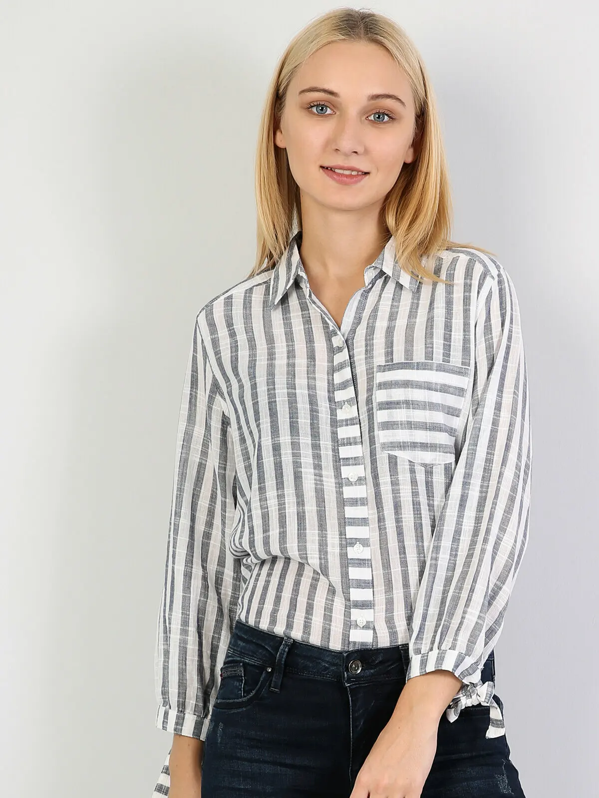 

Colins Woman Regular Fit Blue Long Sleeve Shirt