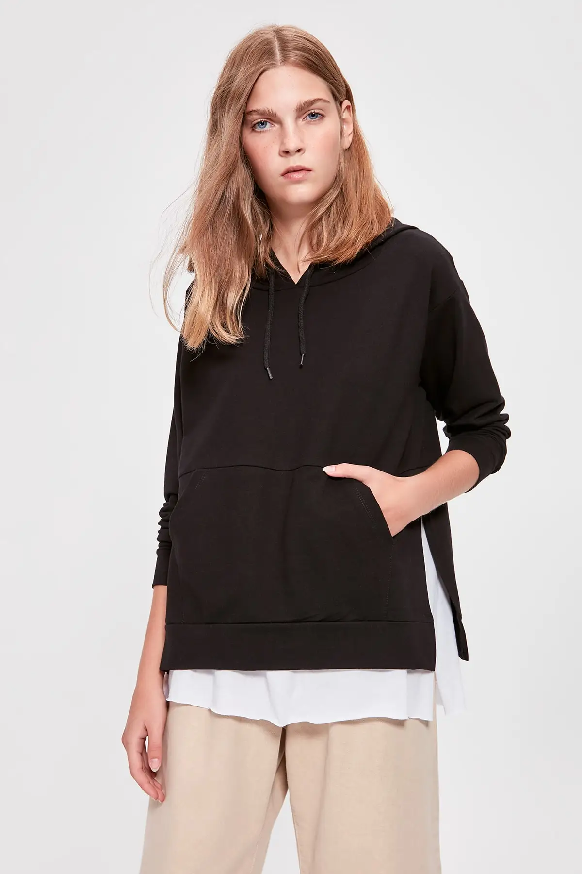 Trendyol черная трикотажная толстовка с капюшоном TWOAW20SW0382|Женские толстовки и