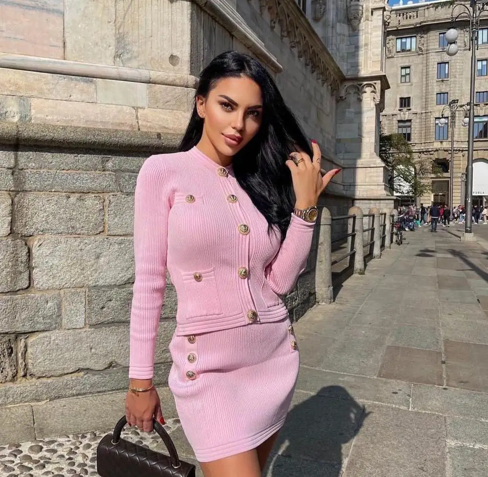 Новинка 2021 зимнее пальто Женский приталенный свитер на пуговицах с Львом вязаный