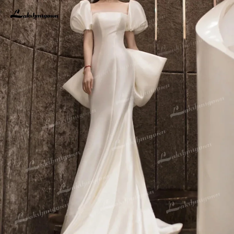 

Простое матовое атласное свадебное платье-футляр с квадратным вырезом, коротким рукавом-фонариком, открытой спиной и бантом, свадебные пла...