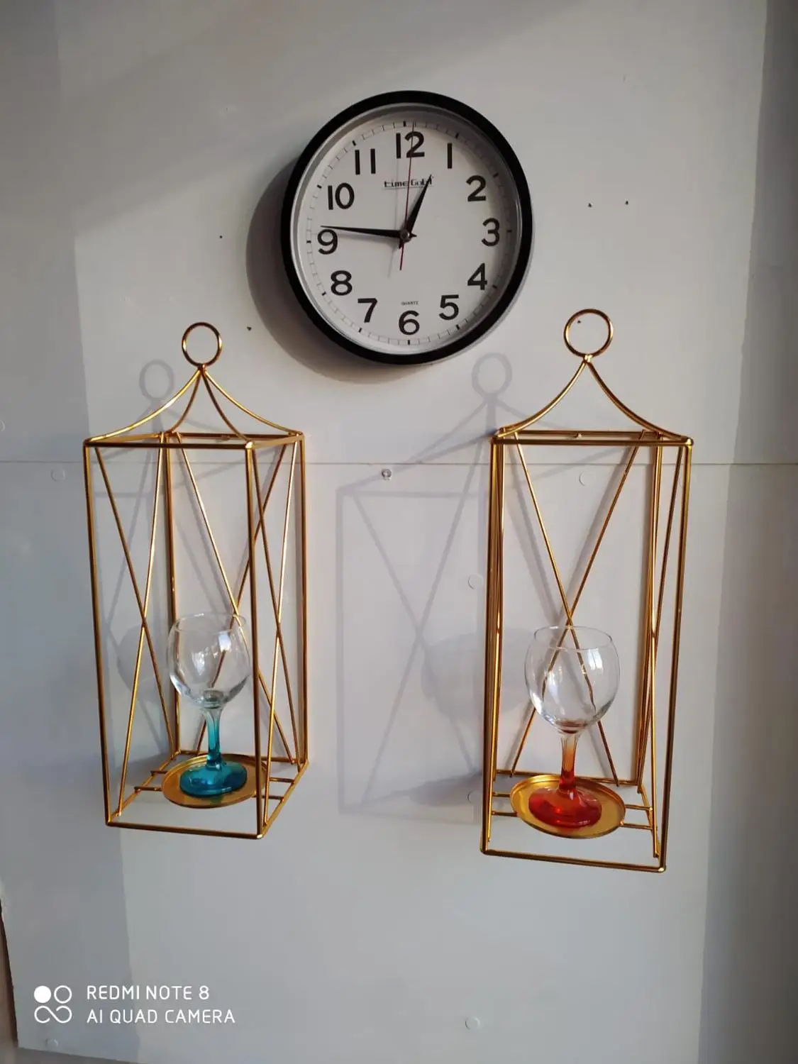 

Wall Clock Gold Metal Candle Holder Candlestick Flower Vase Artificial Rose Flowers Bouquet Christmas Flower