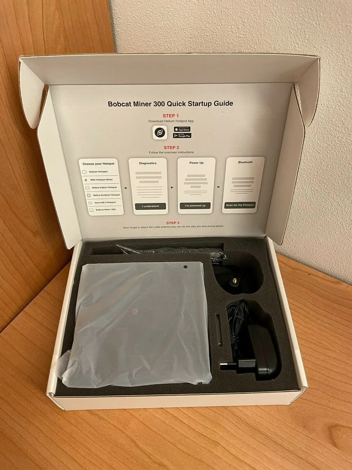 

Ma Bobcat Miner 300 Helium Hotspot HNT