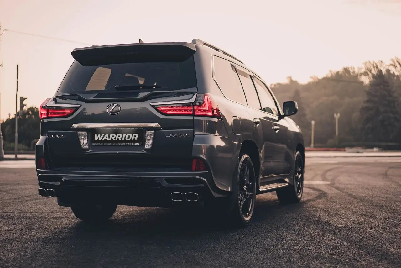 Задний бампер Lexus LX 570/450 Renegade Design |