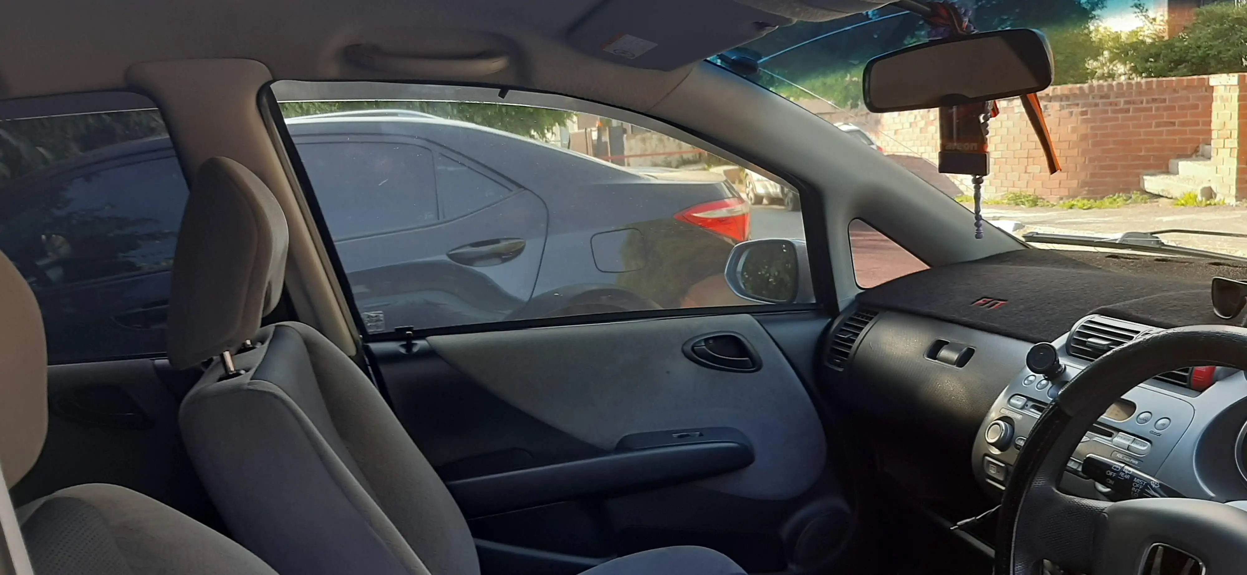 Каркасная тонировка(авто-шторки)москитные сетки на Honda Fit/Jaz солнцезащитные