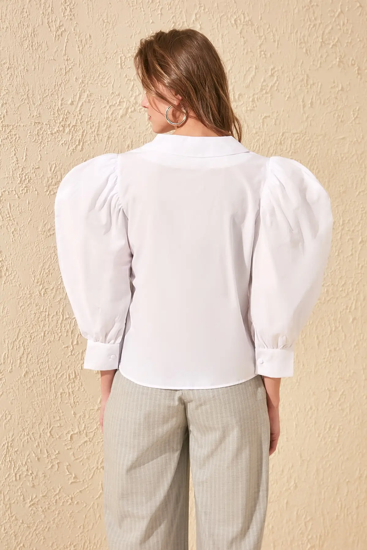 

Trendyol Collar Detailed Shirt TWOSS20GO0303