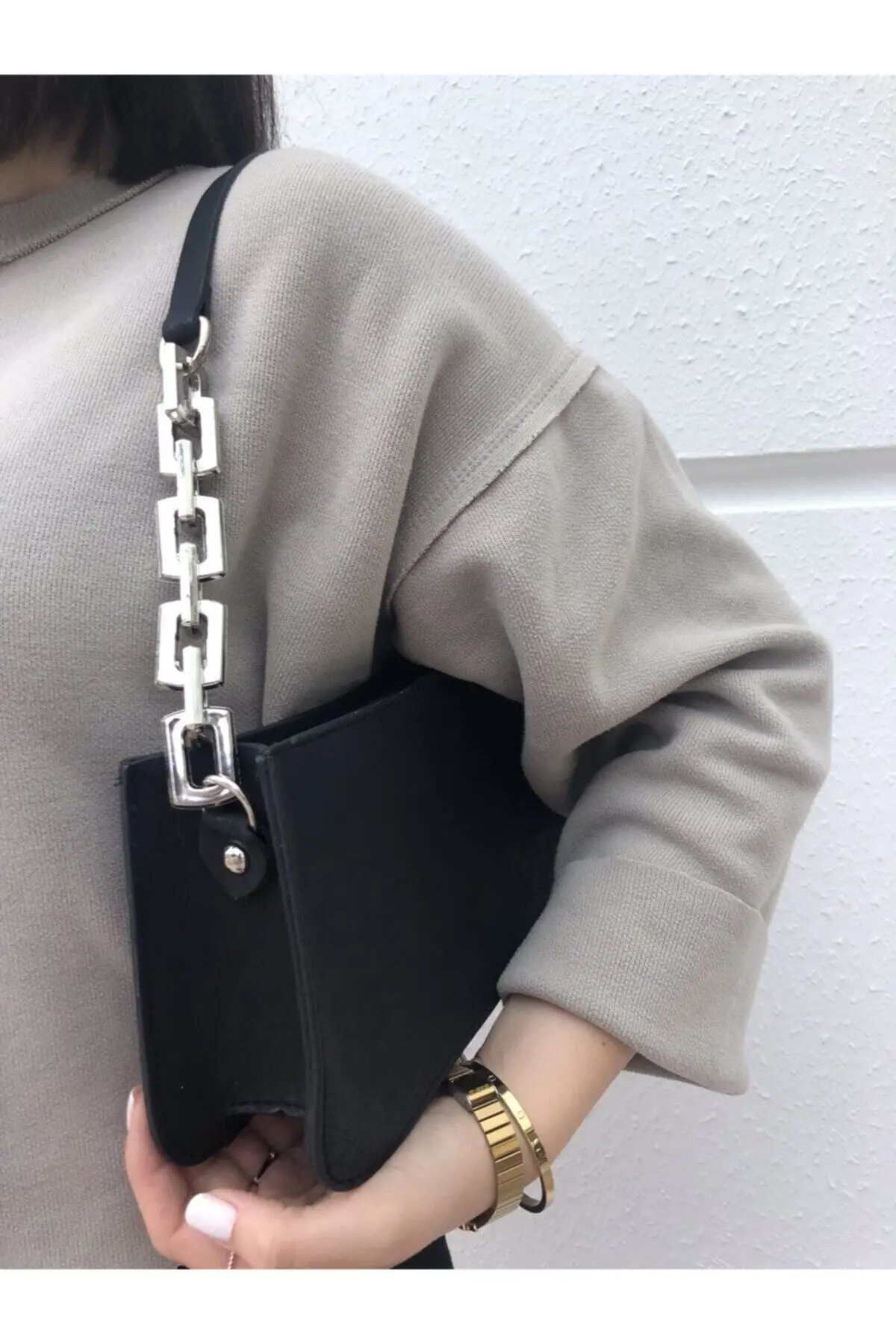 

Women Black Chain Detail Baguette Bag