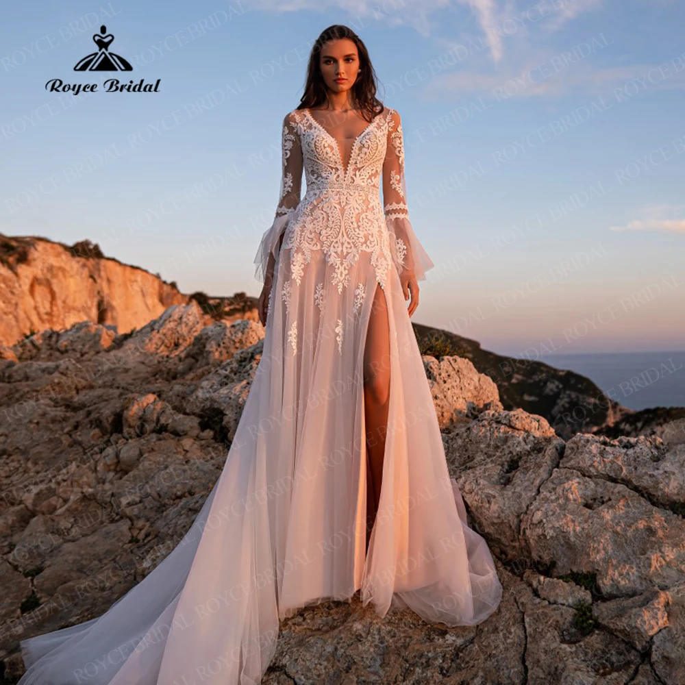 

Stunning Boho A Line Bridal Gowns with Flared Sleeves V Neck Sexy Side Slit Beach Lace Tulle Wedding Dress abito da sposa rosa