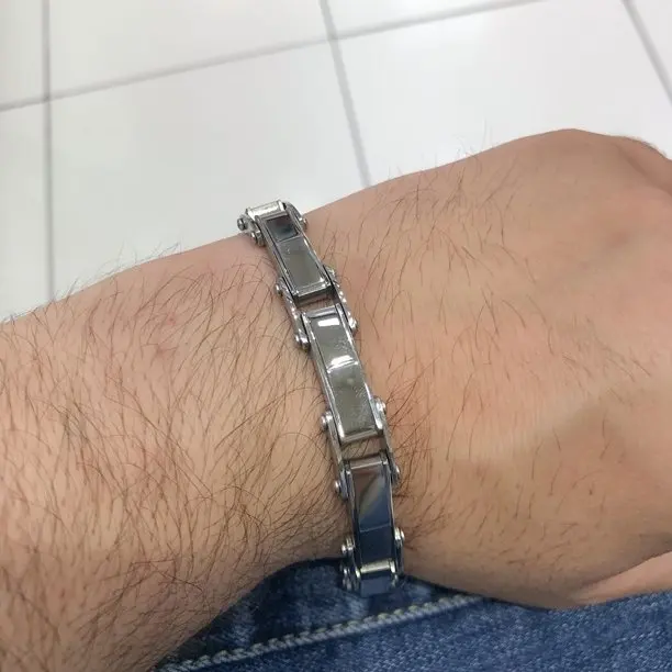 

1. Quality Genuine Steel Plain Silver Color Men 'S Bracelet