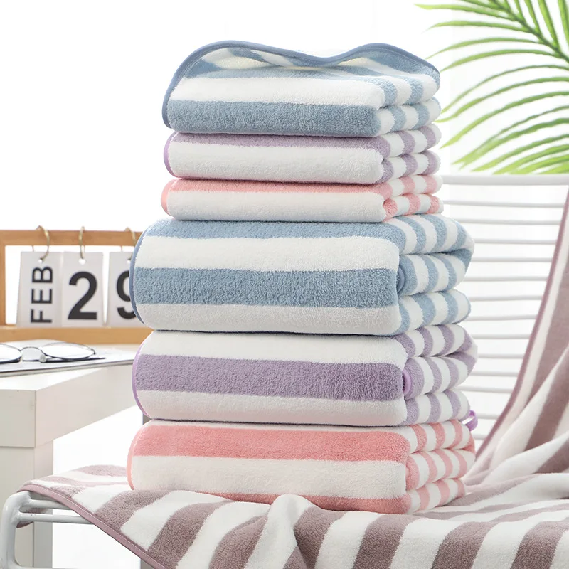

Striped Bath Towel Coral Fleece Soft Strong Water Absorption 70x140cm Simple Multi color Lightweight Bathroom Towels For Adults