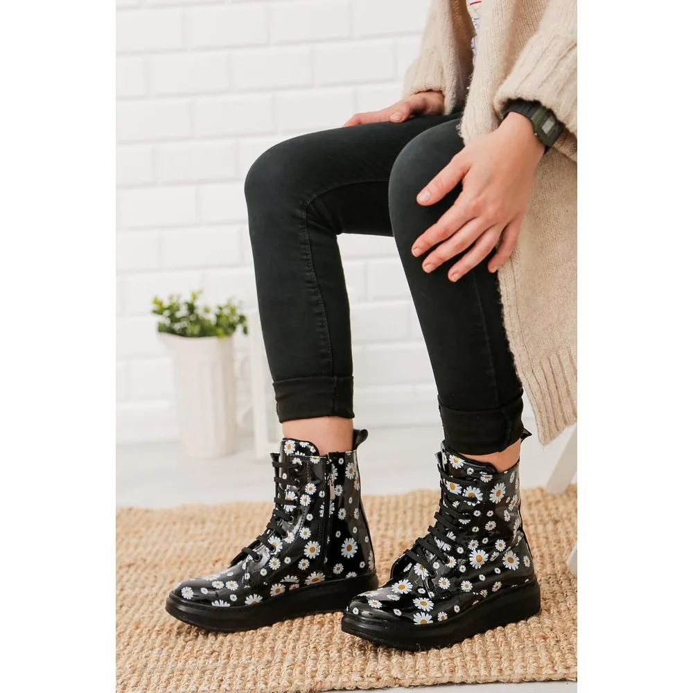 

Black Floral Patent Leather Women's Boots Winter Patterned Stylish Combinations Comfortable Style Style Bright Daisy Patterned