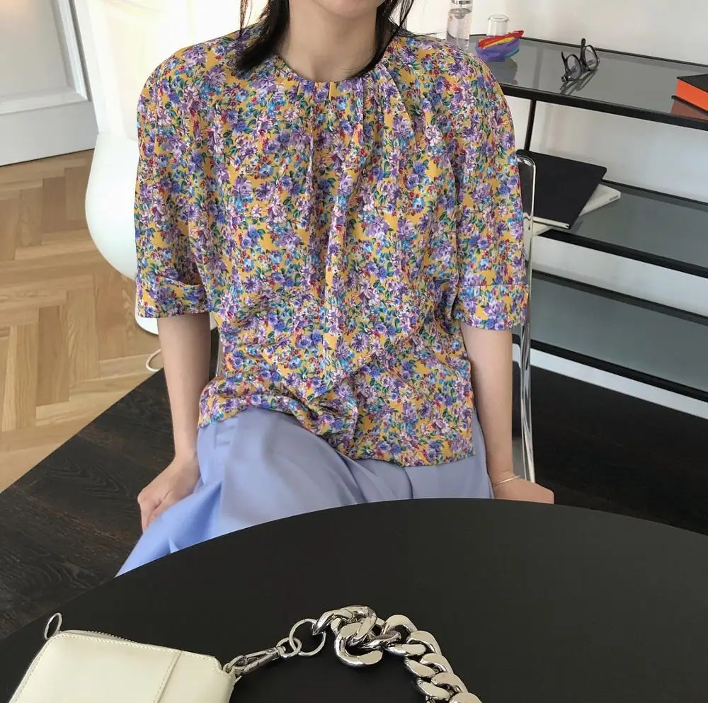 

Женская хлопковая рубашка с красивыми цветами