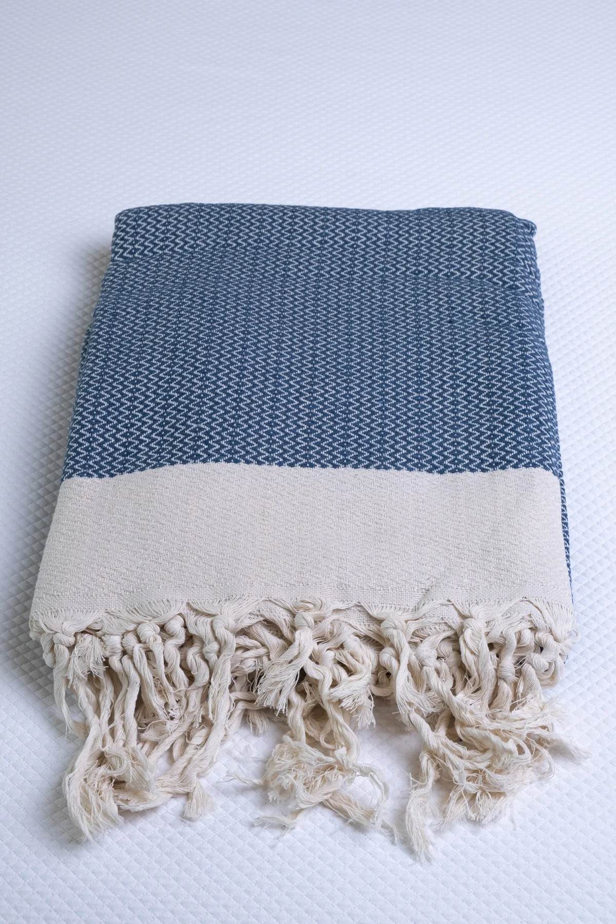 

Luxury eye pattern 100% cotton double person blanket..