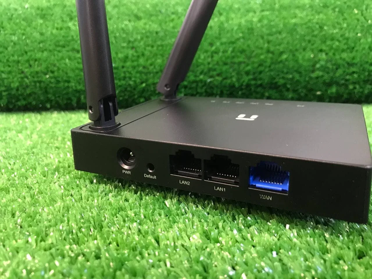 Wi-Fi роутер netis N4 | Компьютеры и офис