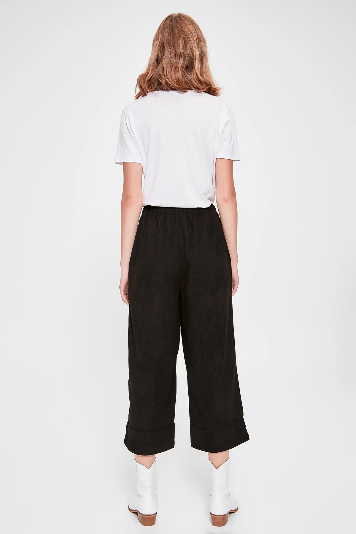 Trendyol черные резиновые детальные брюки TWOAW20PL0053|Брюки| |