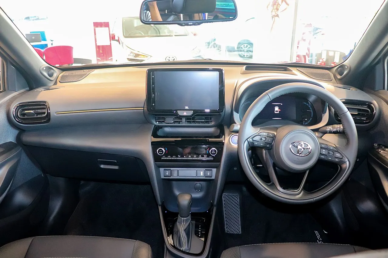 Резиновый коврик для дверных пазов Toyota Yaris Cross XP210 2020 2021 2022 подушка чашки подставка