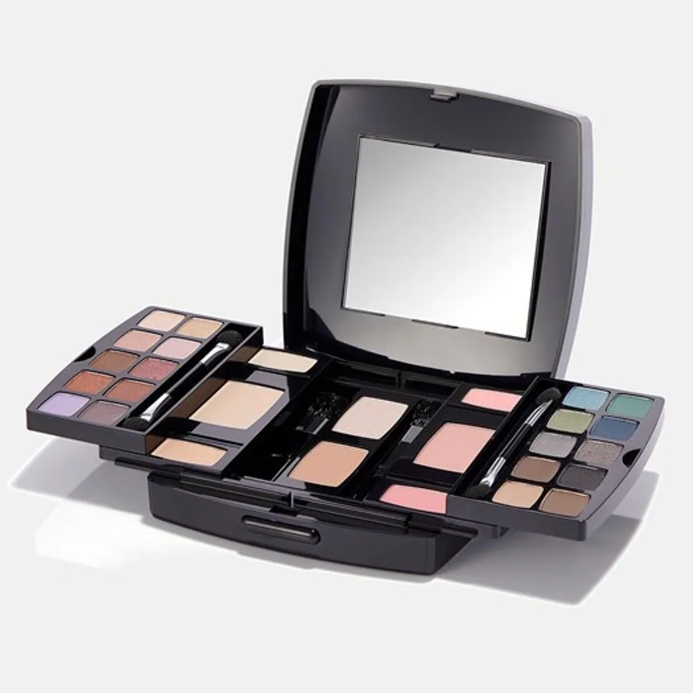 Набор косметики для макияжа. Lancome makeup palette. Набор декоративной косметики тени 40 цв. Mk beauty lady многоэтажная палетка. Пудра румяна тени набор.