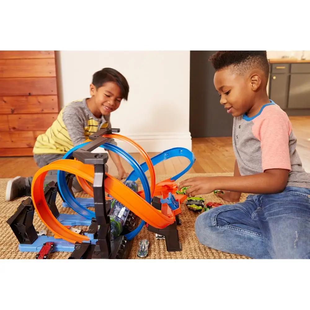 Набор игровой Hot Wheels Винтовое столкновение FTB65 | Игрушки и хобби