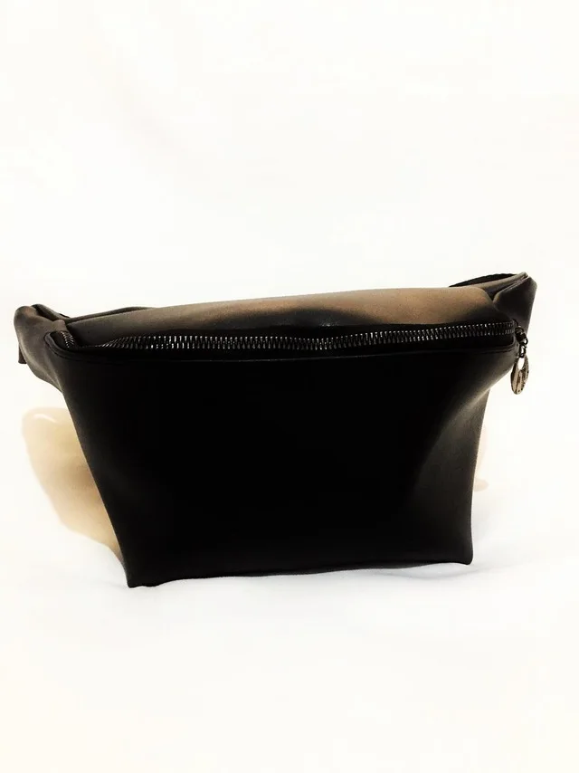 

Dr Stone Brand Women 'S Black Color faux leather Waist Bag XYBDR122 372694967