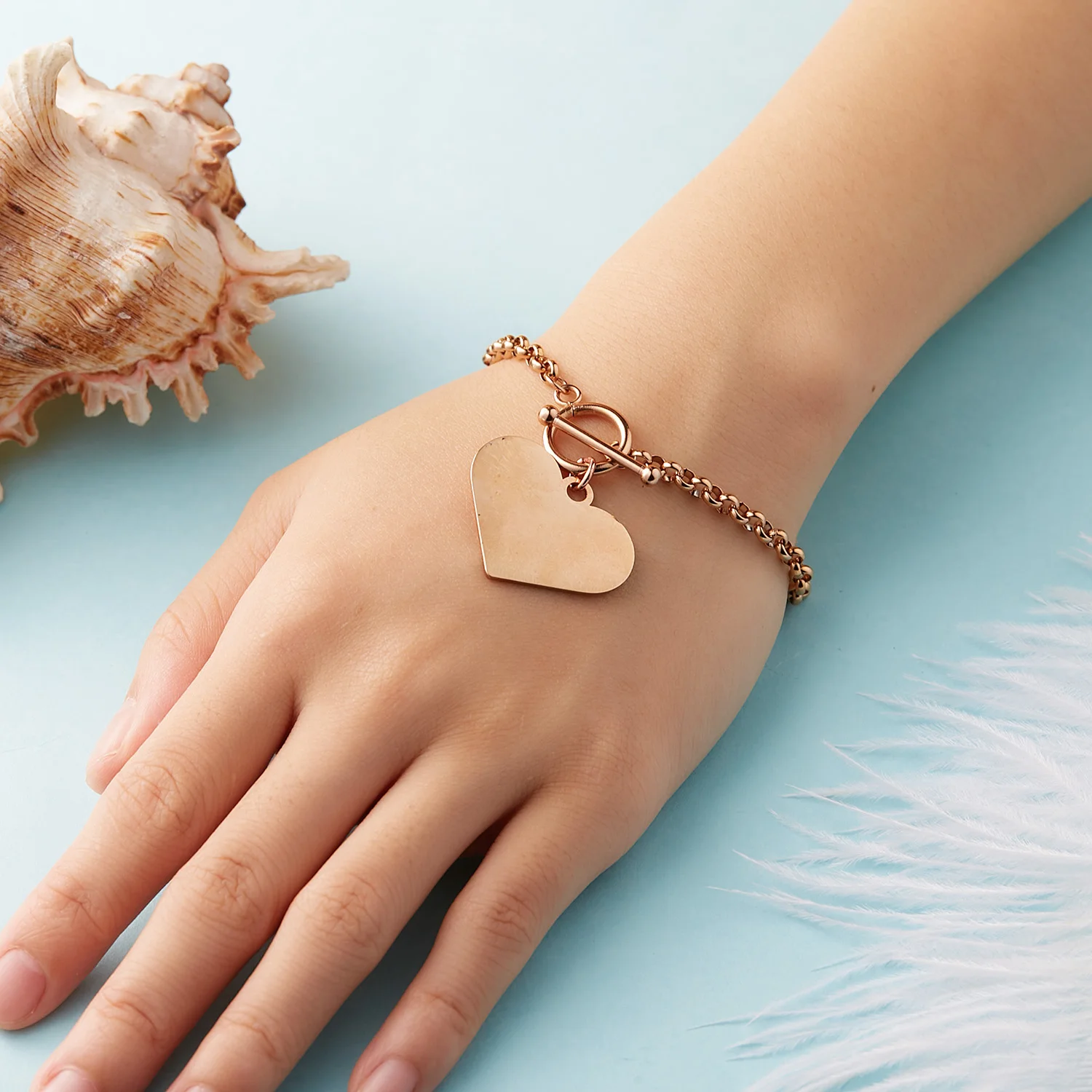 

Heart Shape Customized Pendant Bracelets Engrave Lettering Stainless Steel Lucky Personalized Bracelet Bangles For Women Gifts