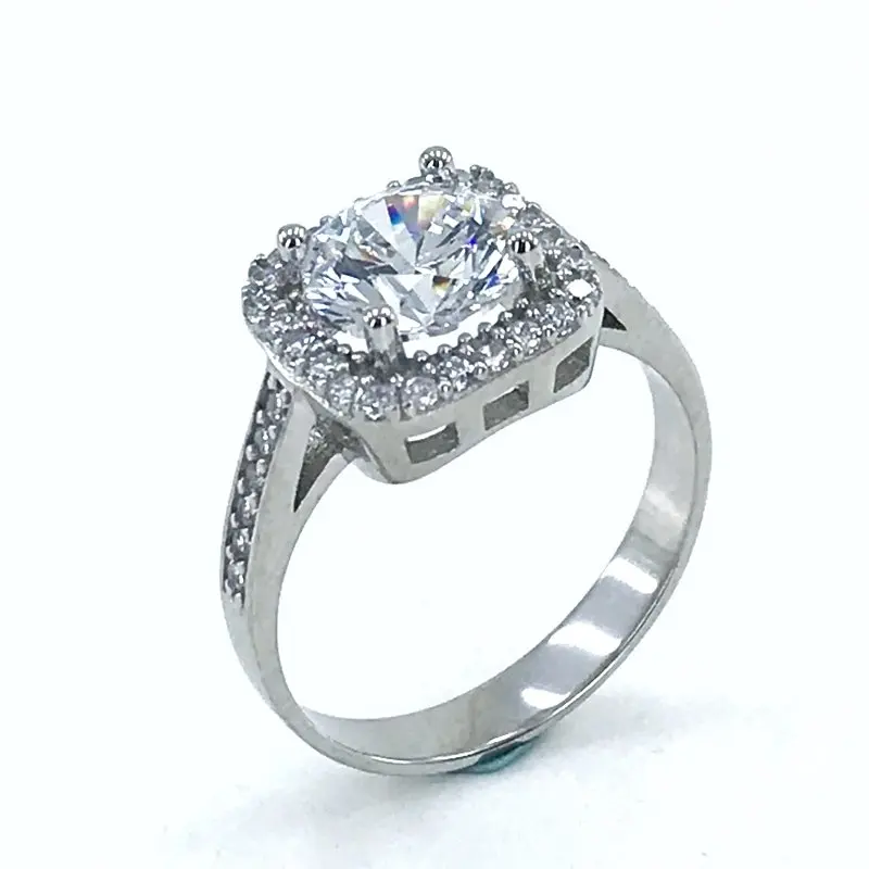 

Дизайнерское кольцо Swarovski 3,00 карат
