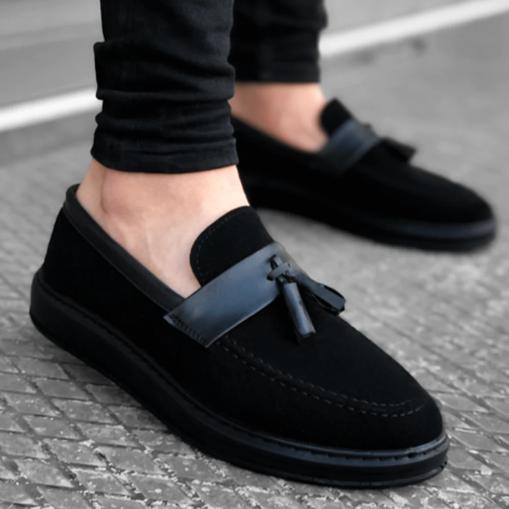 

BA0005 Bağcıksız Yüksek Taban Siyah Kemerli Klasik Püsküllü Corcik Erkek Ayakkabı Yeni Ürün Türk Malı Özel Tasarım Uygun Fiyat