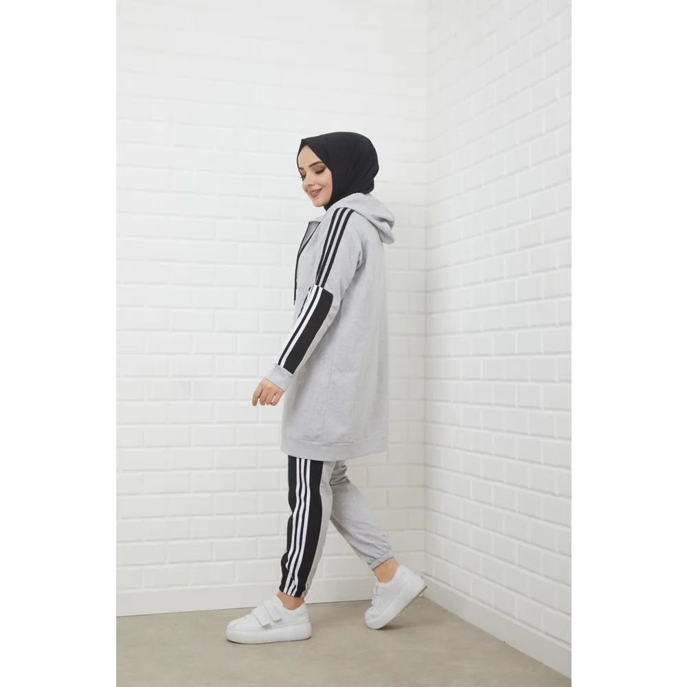 

Muslim Women's Striped Zipper Hijab Tracksuit Set Plus Size Dress Hijab Comfortable Abundant Flexible Light For Daily Sports