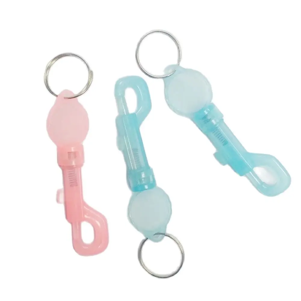 1 Pcs Glow In The Dark SWIVEL CLIP Snap Hook TRIGGER Keychain E995 Party Favors Gift Pinata Birthday School Prize FillerLoot Bag | Дом и сад