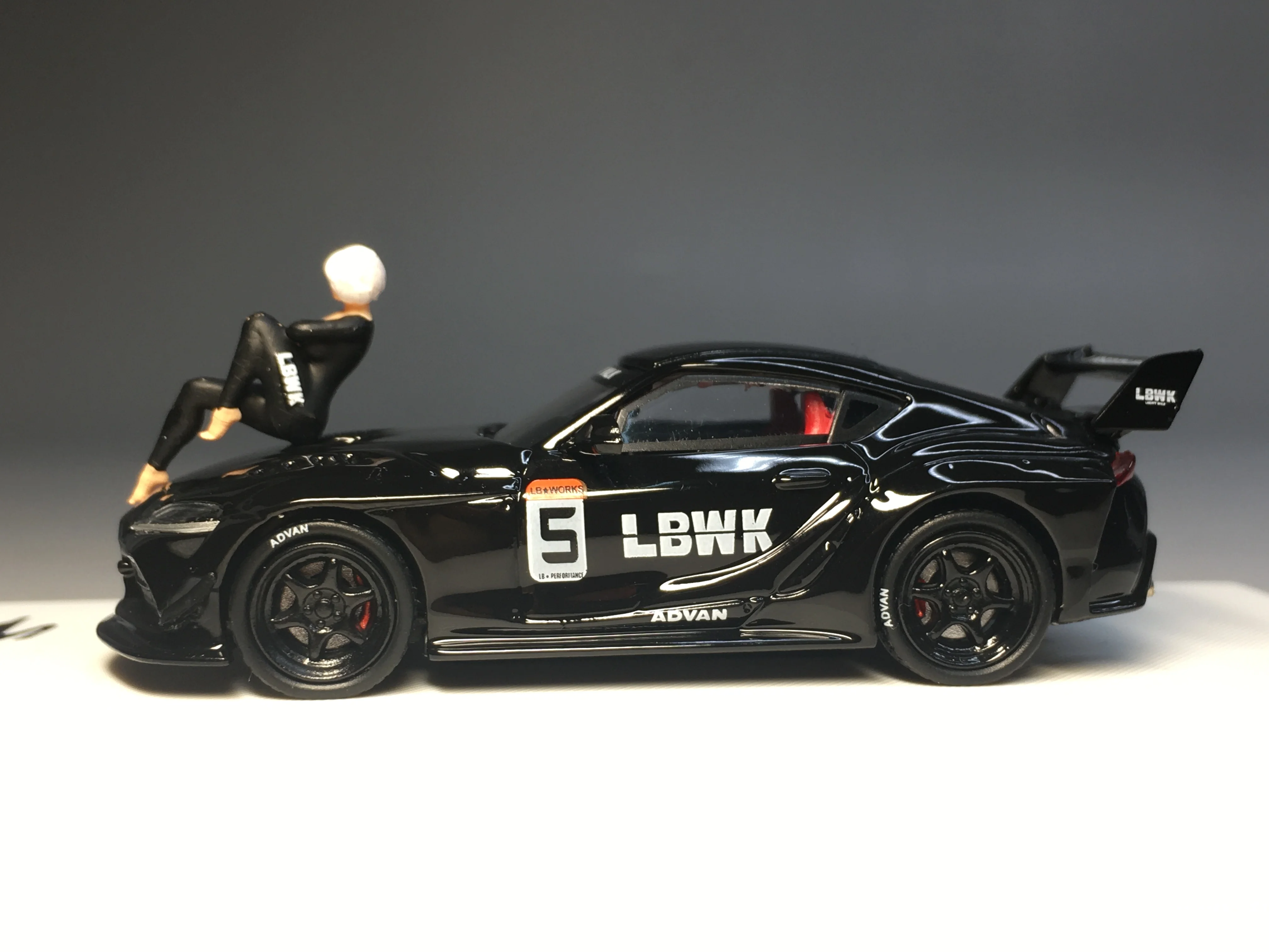 

Лимитированная модель автомобиля Time Micro 1:64 для Toyota LBWK Supra