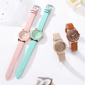 Часы наручные женские кварцевые с кожаным ремешком, модные простые Стильные, с цифрами, повседневные, # D