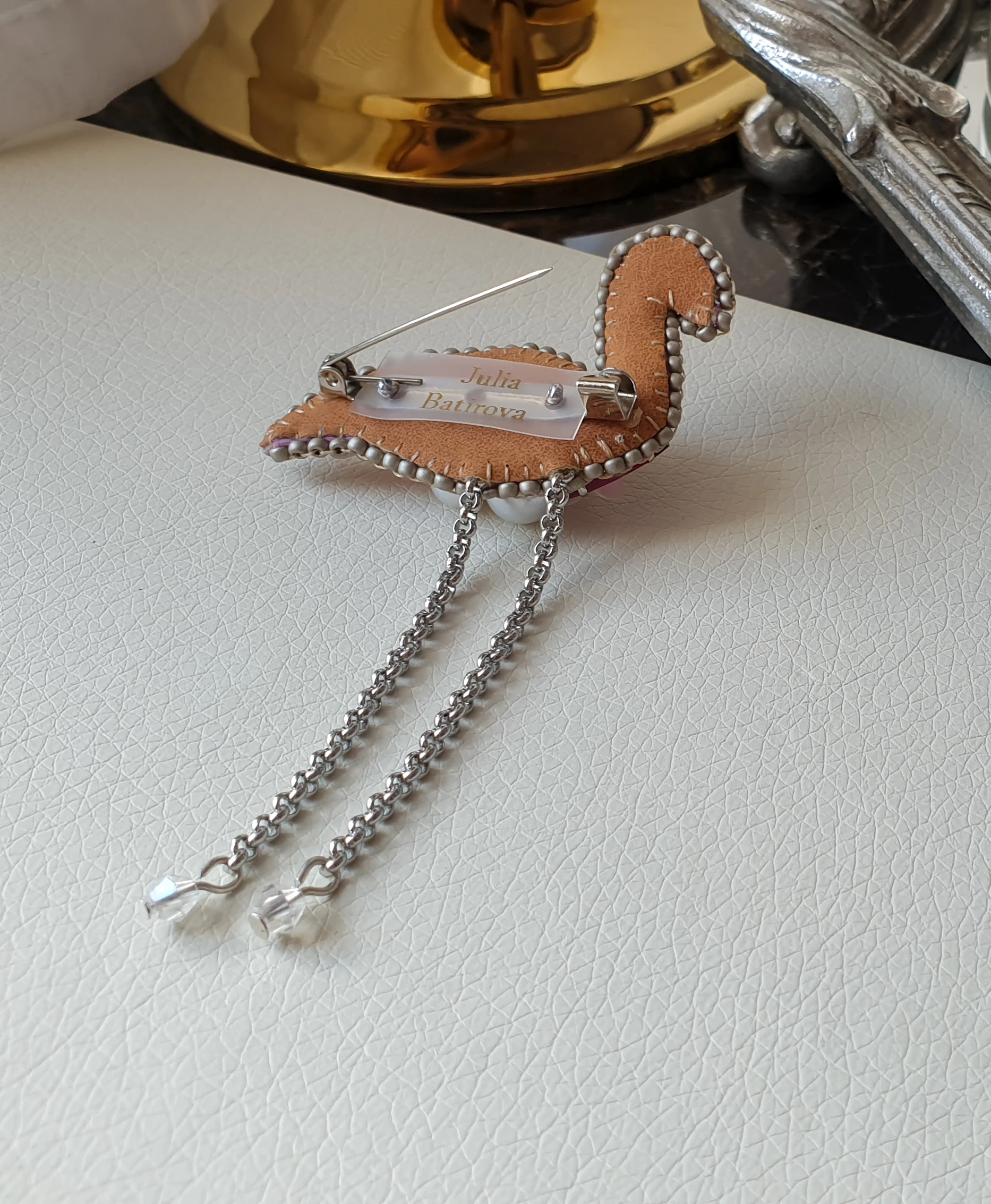 Pink flamingo brooch pin. Bird jewelry. Embroideried beaded rhinestone crystal Premium Fashion gift for women. | Украшения и