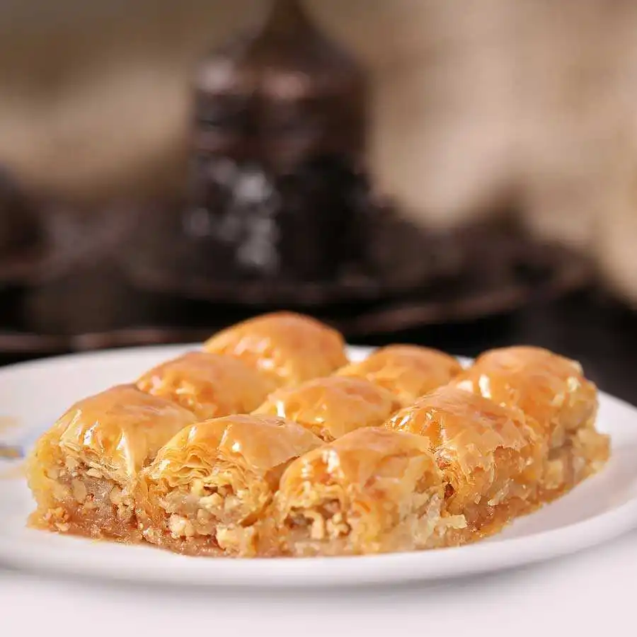 

Вкусная мини-пахлава с грецким орехом