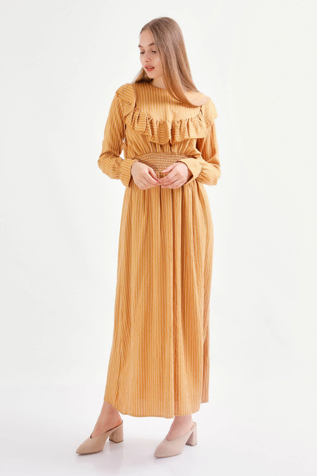 Платье в полоску с воланами-горчичное | Женская одежда