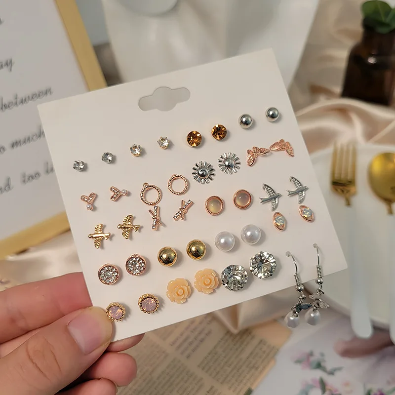 

20Pairs Fashion Mix Style Crystal Flower Butterfly Stud Earrings For Women Colorful Geometric Heart Daisy Earrings Set Jewelry