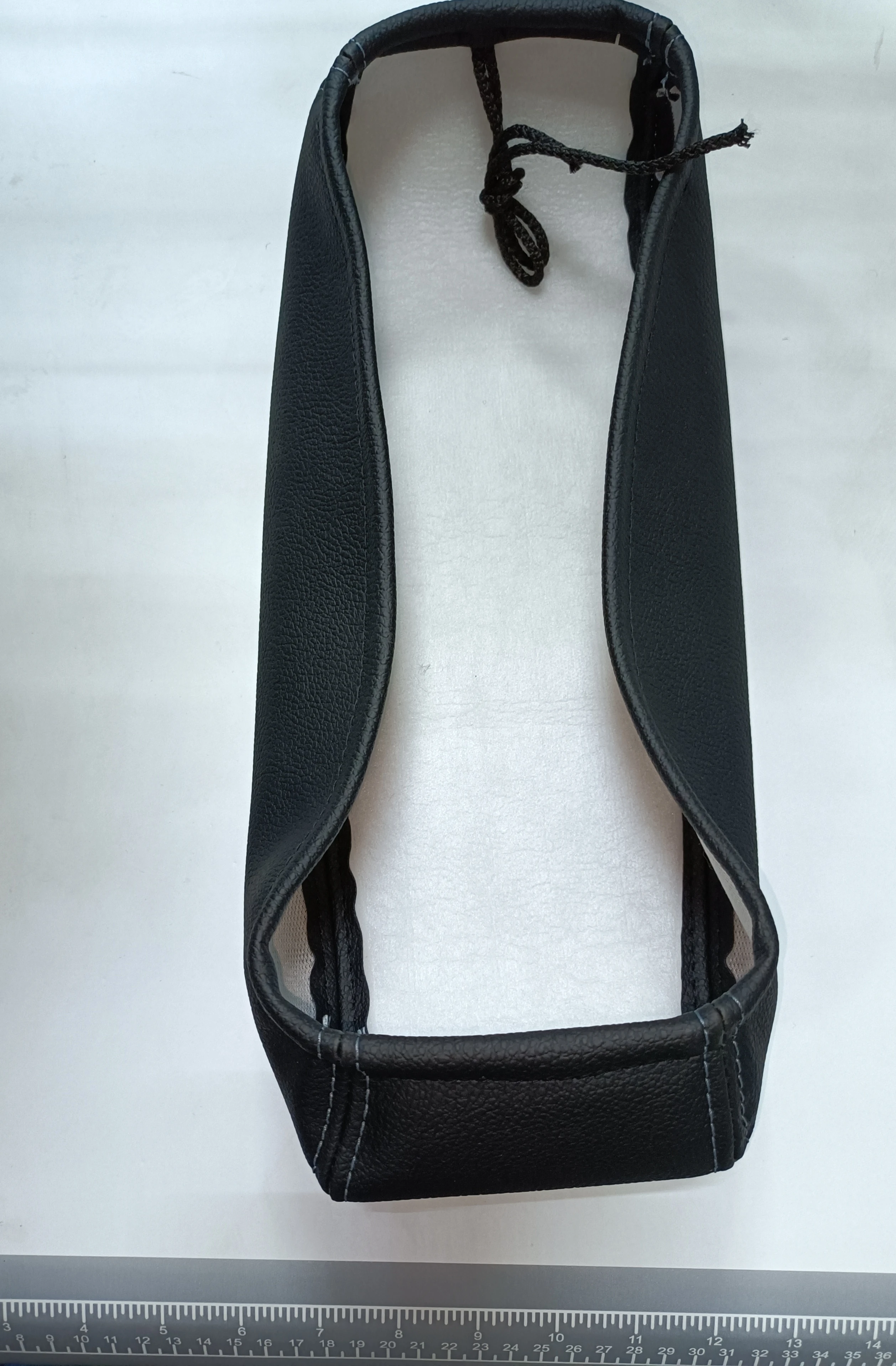 Для Lada Vesta X-Ray Cross Largus 2021 чехол на подлокотник консоль Подушка-накладка Сверху