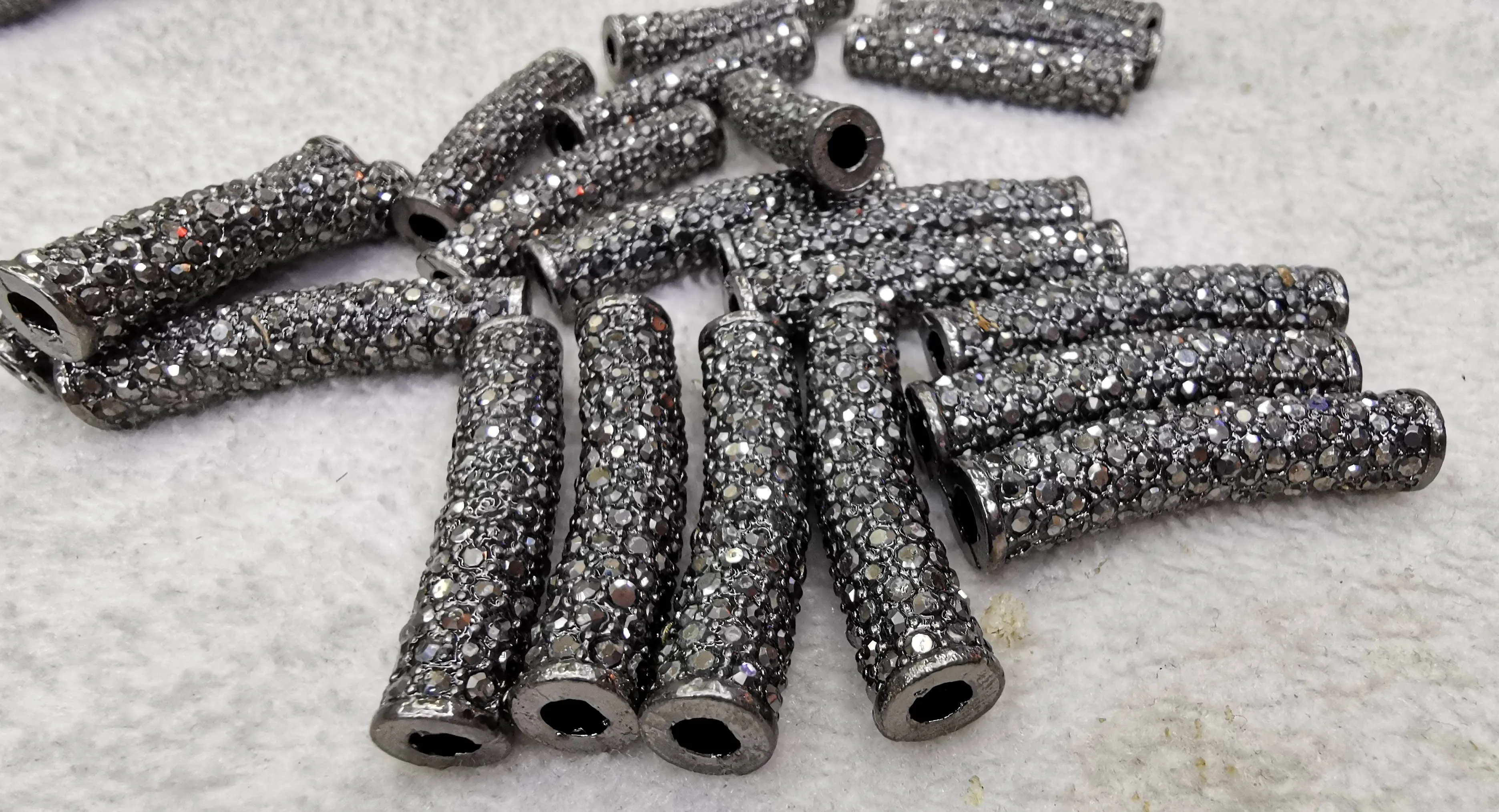 10 шт. кристаллический кубический цирконий стразы ПАВЕ трубки 38x8 мм рисовая