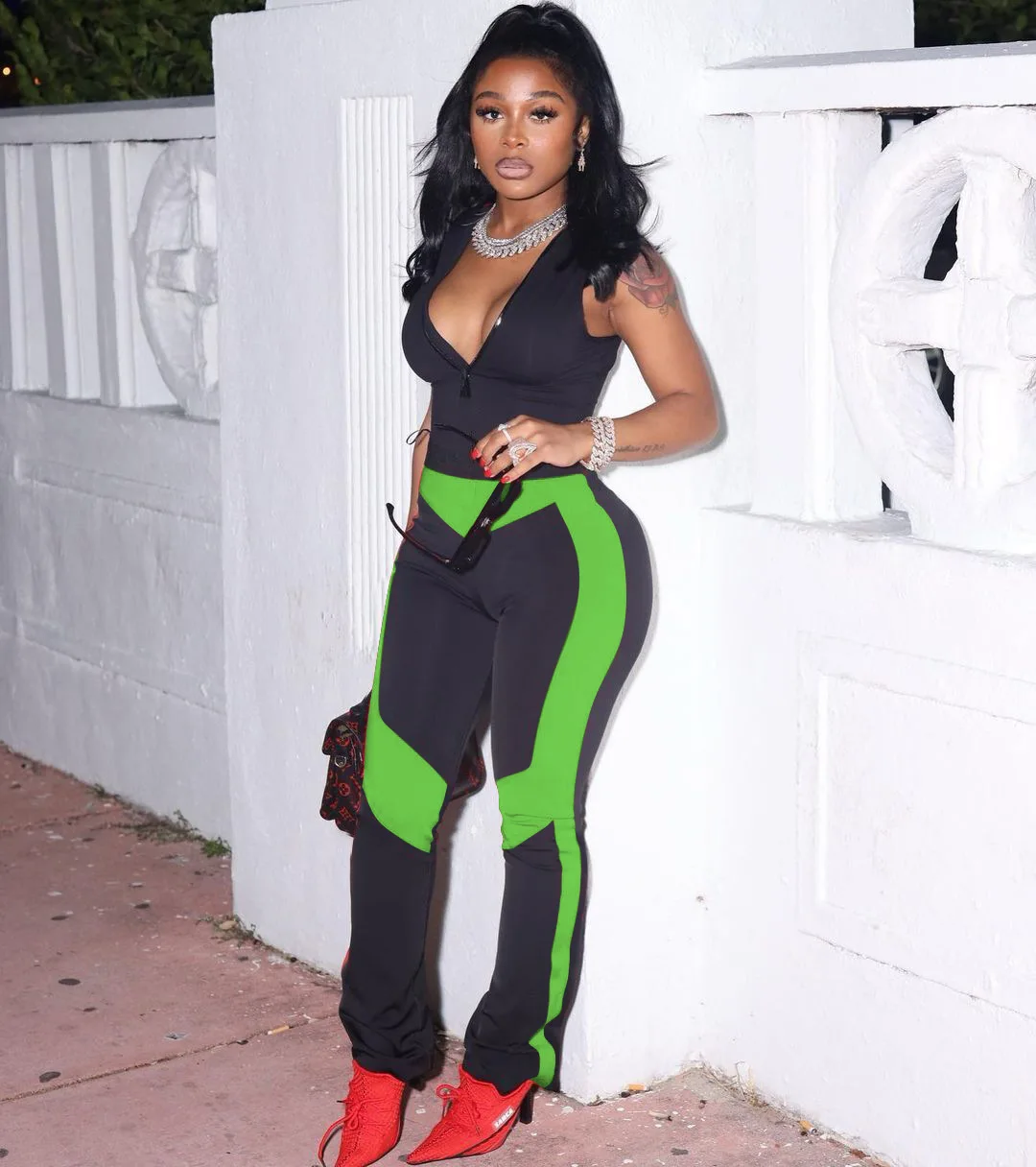 2022 Spring Fashion Sexy Deep V Contrast Colors Sleeveless Casual Sustainable Women's Jumpsuit