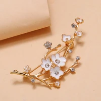 white plum blossom flower gold color brooches for women elegant vintage weddings party casual brooch pins jewelry gifts