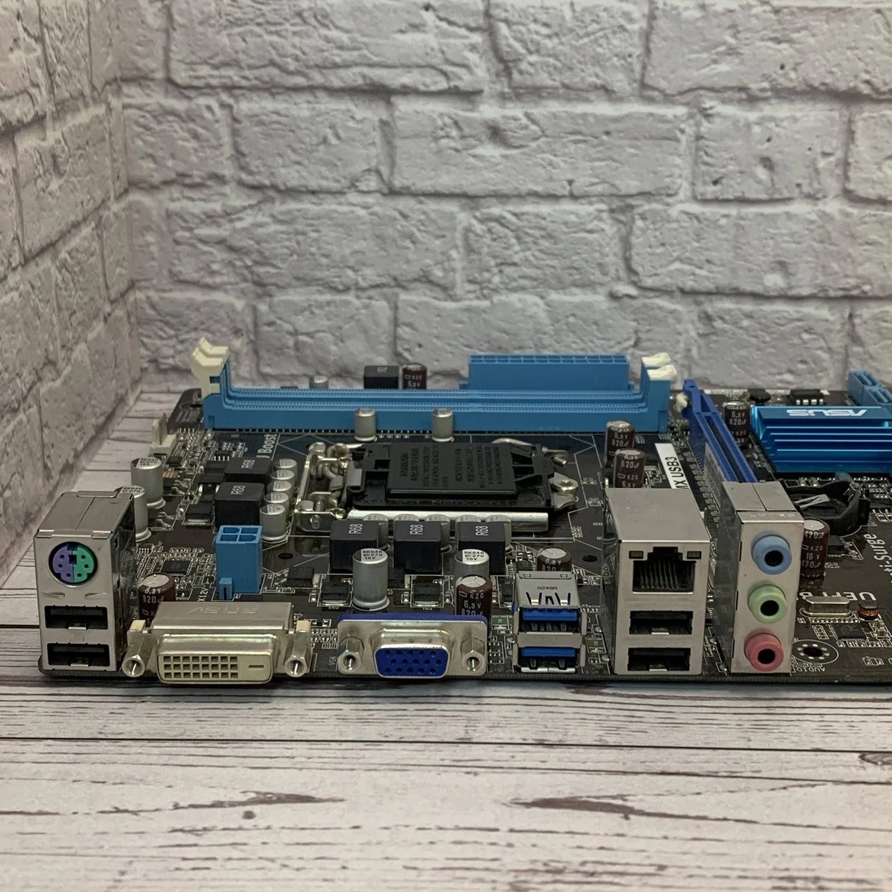 Motherboard Asus p8h61-mx USB3 LGA 1155 DDR3 used | Motherboards