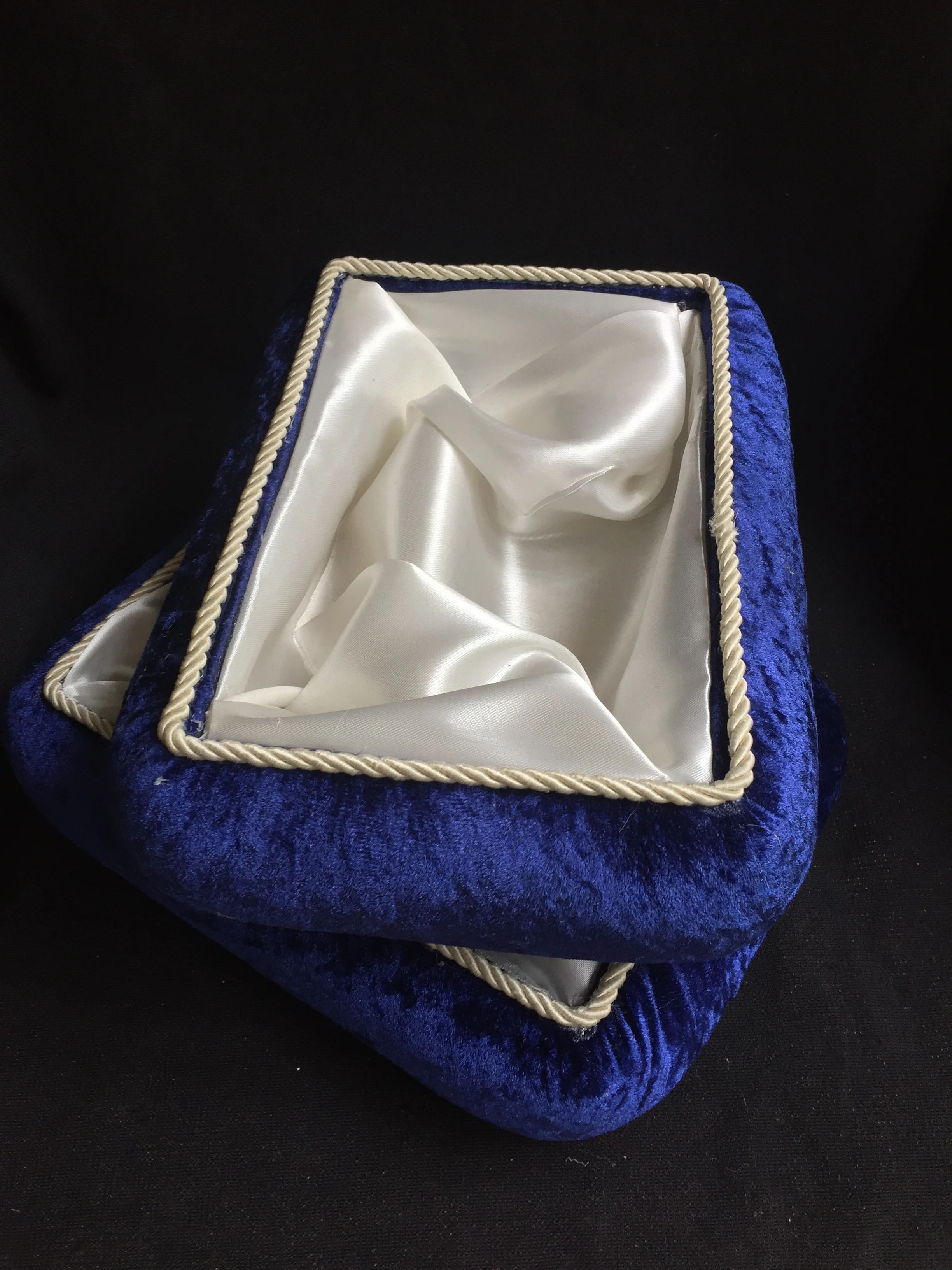 

Trk Osmanl Dn Nian Sandk Kutusu Kadife Kapl Havluluk eyizlik Boha Seremoni Kutusu 2'li Set Lacivert Renk