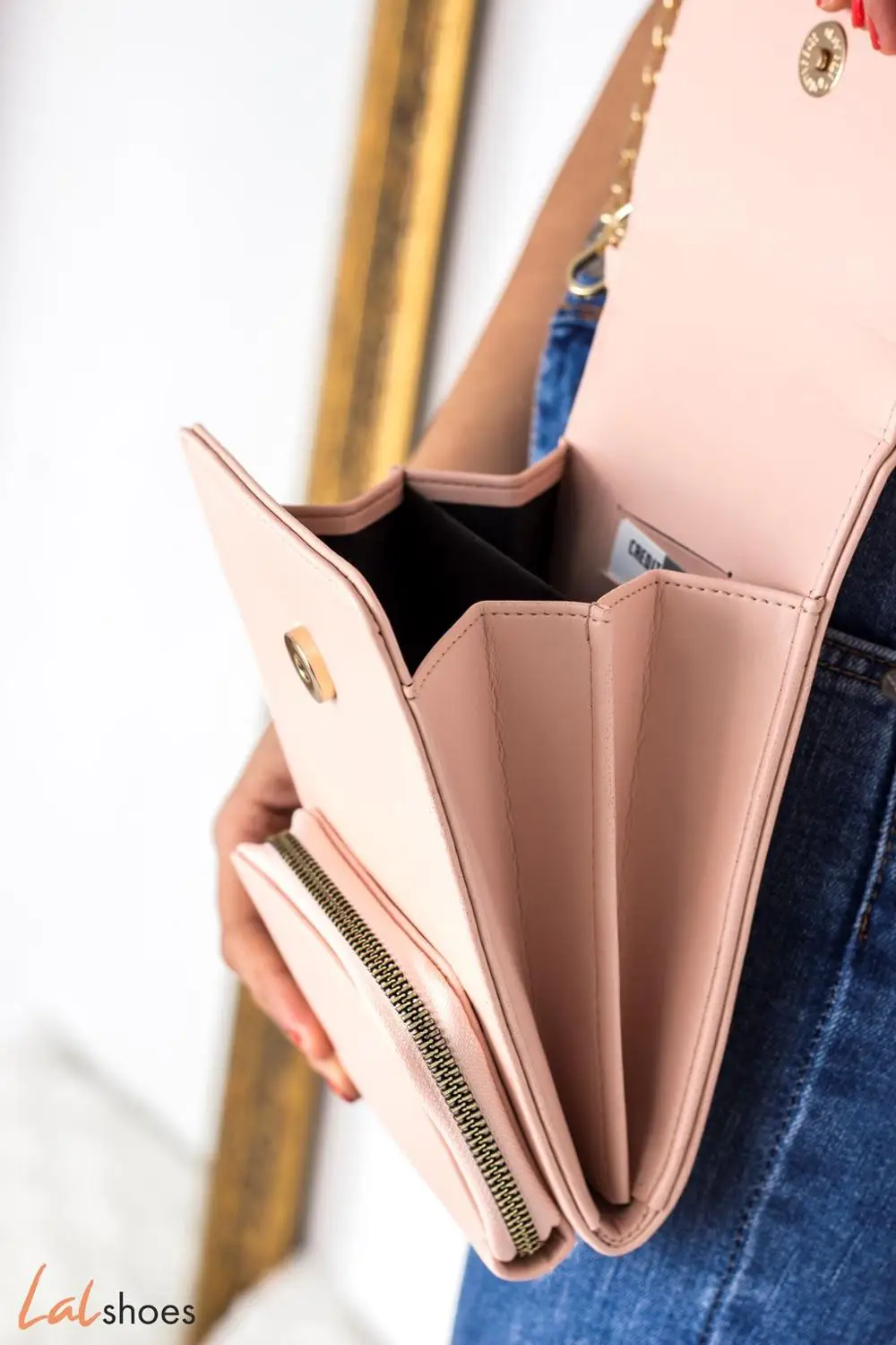 

Light Pink Chain Small Fashion Women Lady Crossbody 2 Compartments Wallet Bag and Magnetic Quality Cover For Password and Cards