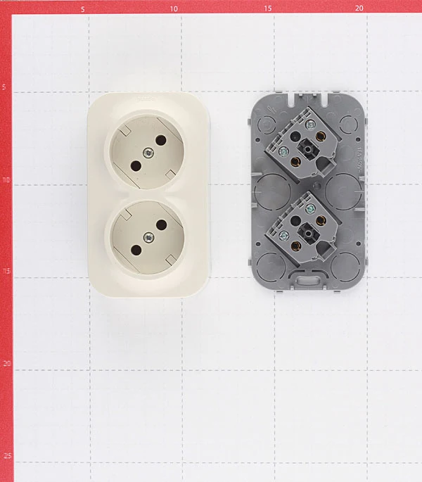 Розетка Legrand Quteo 782242 двойная открытая установка слоновая кость без заземления |
