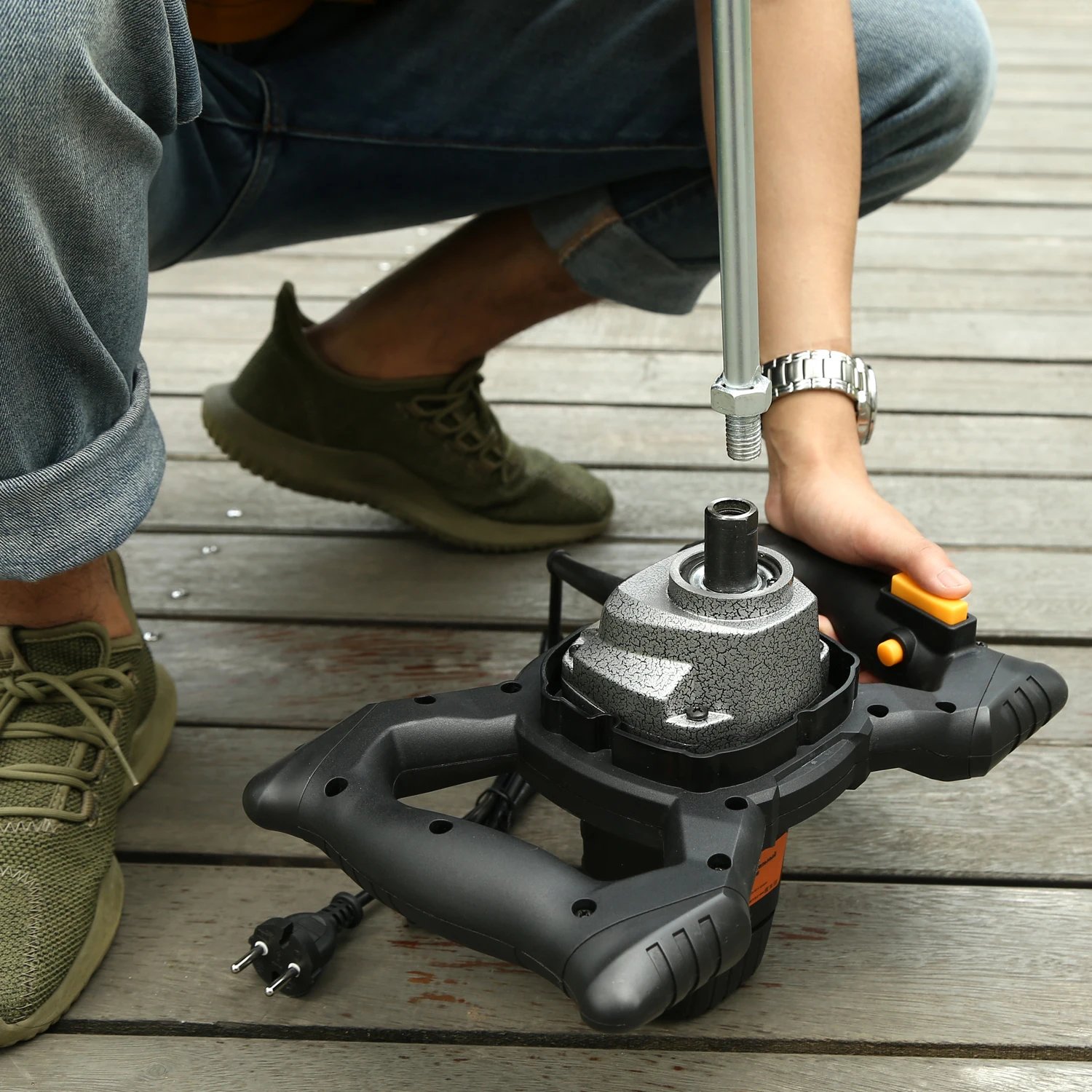 Миксер строительный Zitrek ZKM1600W 022-0300 |