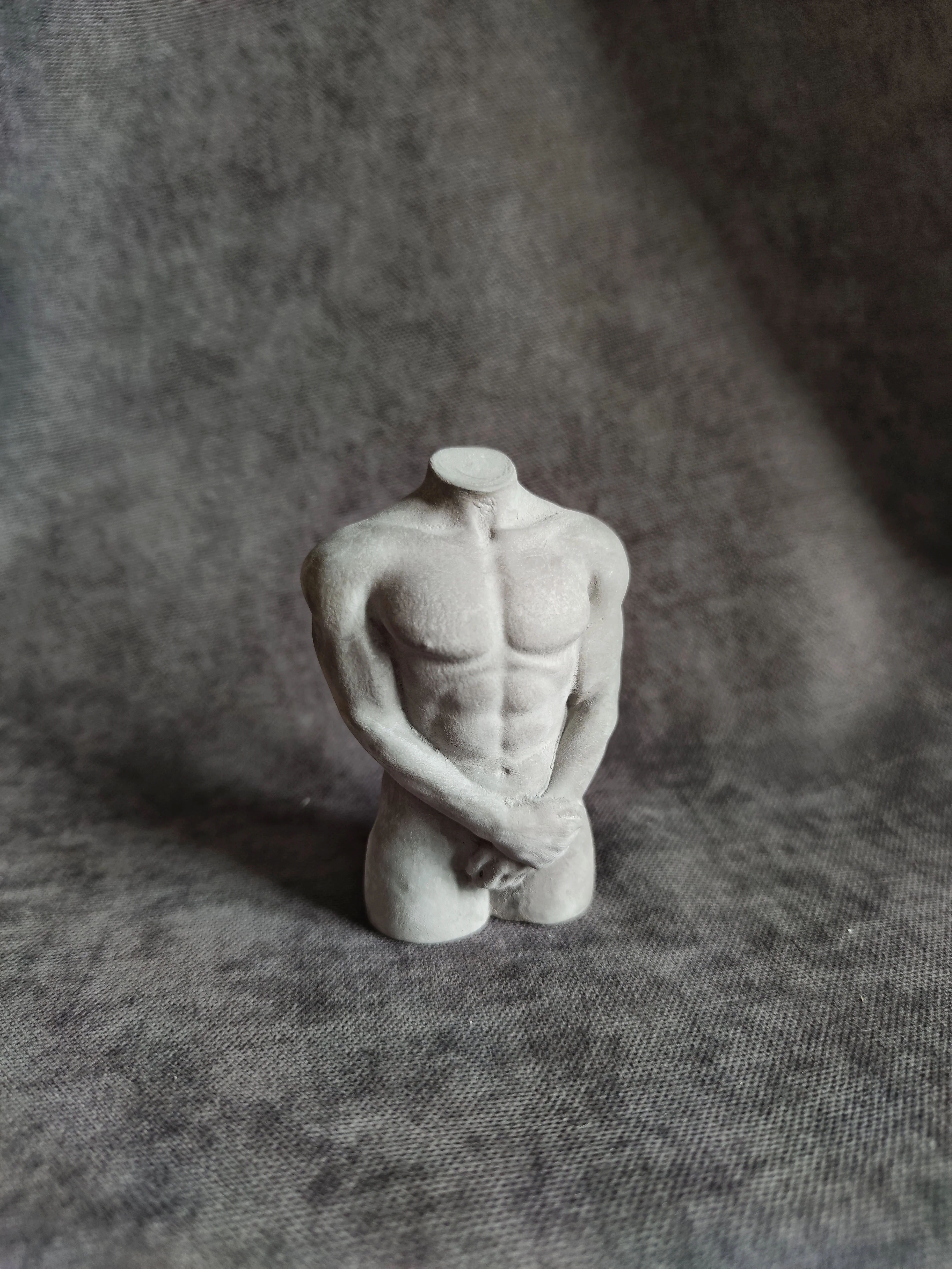 Статуэтка Мужское тело. Интерьер. Декор для дома. Handmade