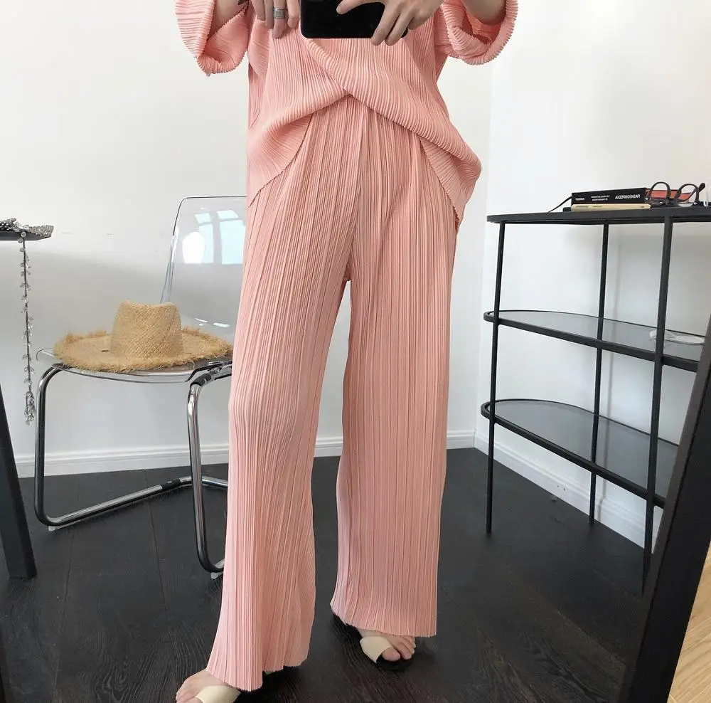 

Женские брюки розового и серого цветов от set loveMODA