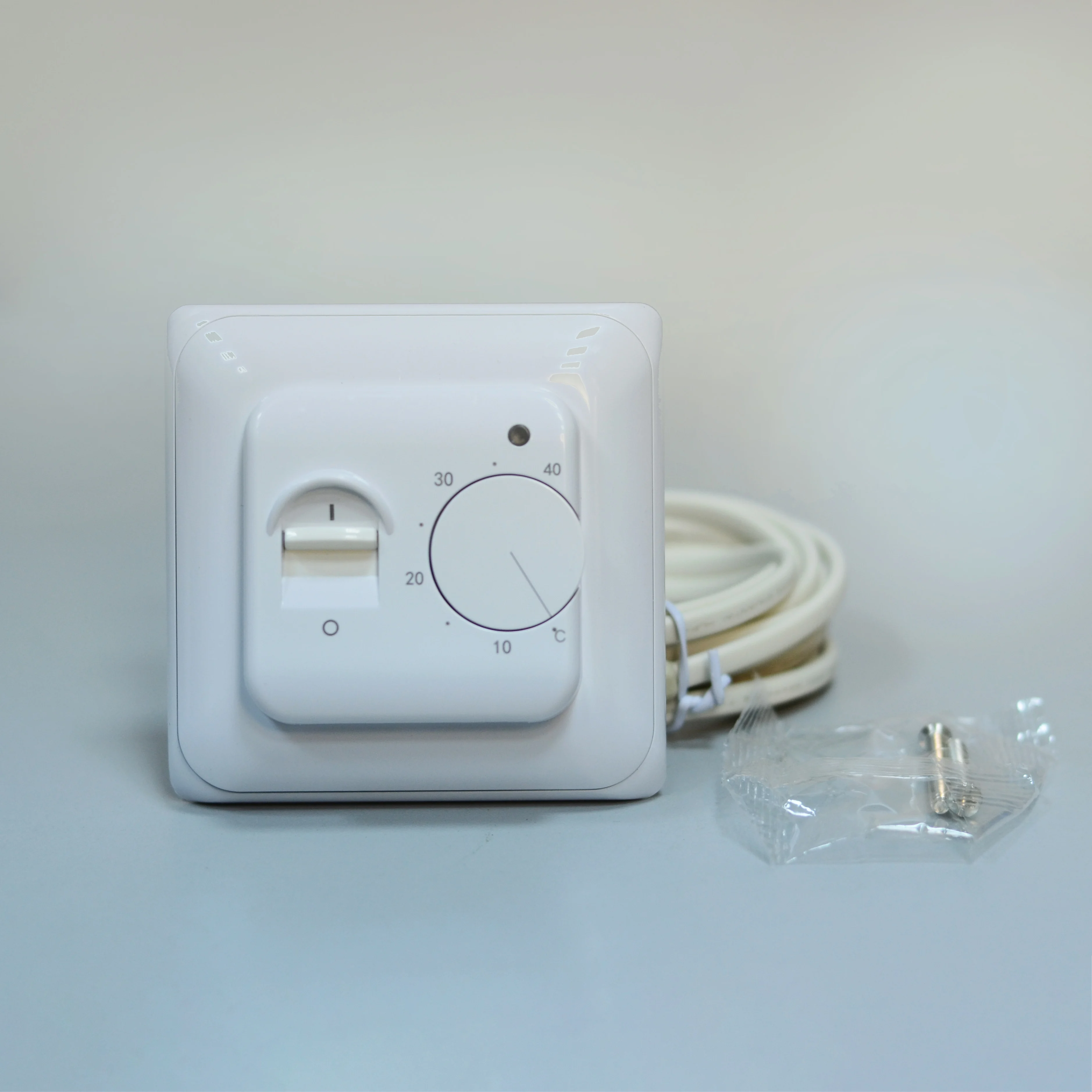 Двухжильный кабельный теплый пол в стяжку 15вт/м с термостатом под плитку