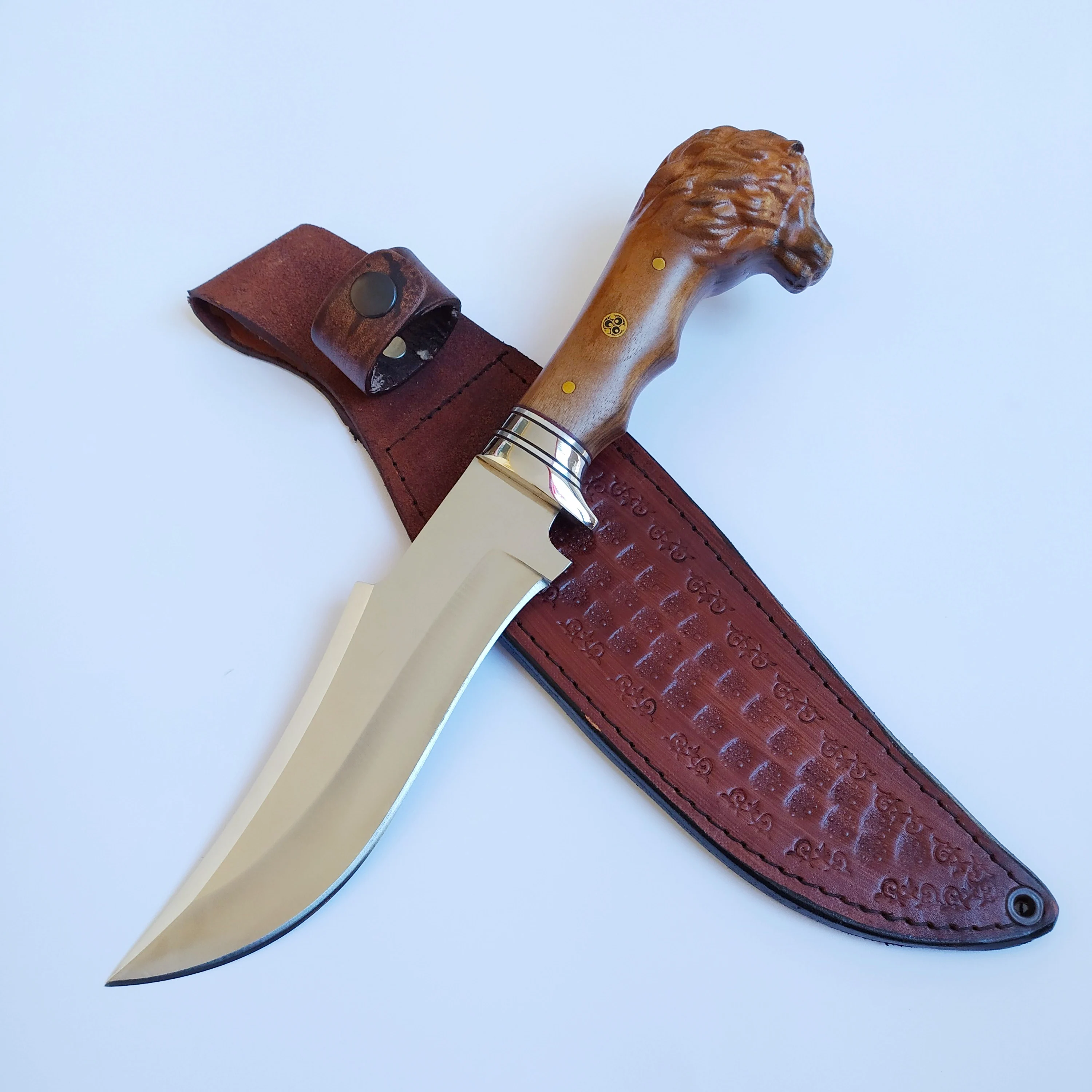 

Handmade Forged Steel Lion Head Knife Walnut Handle Cowhide Sheath Outdoor Blade Hunting Camping Wedge Personalized Gift Knives