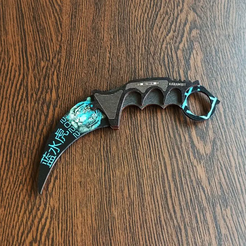 Нож Karambit камуфляж CS:GO из дерева 1:1 цветной символ года 2022 Голубой Тигр подарок на