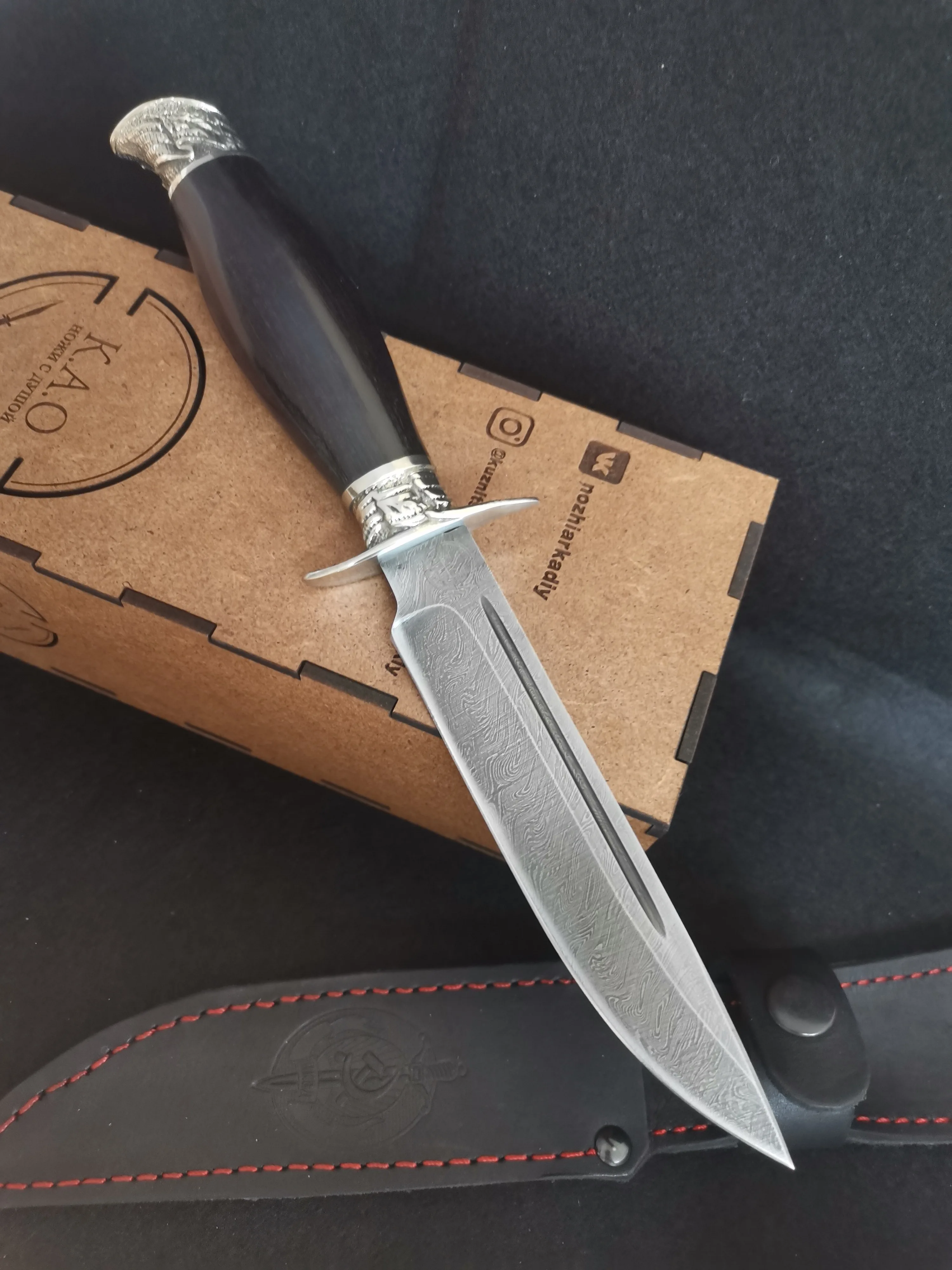 нож финка нквд из дамаска с художественным литьем |