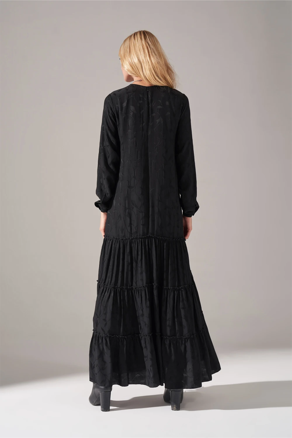 

Frilly Skirt Dress
